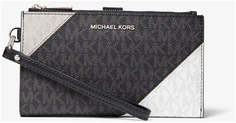 michael michael kors adele color-block logo smartphone wallet|Adele Leather Smartphone Wallet – Michael Kors Pre .